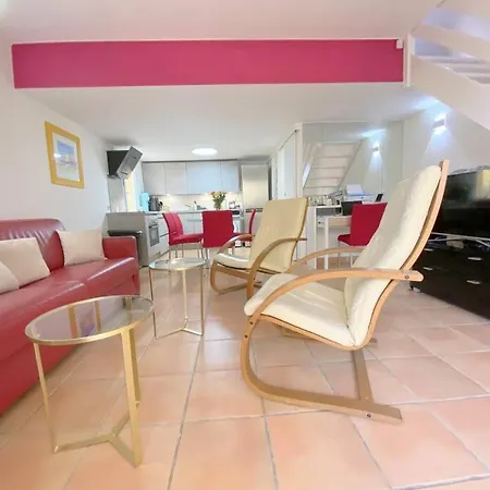 Apartment 7, La Palmeraie Au Village Naturiste
